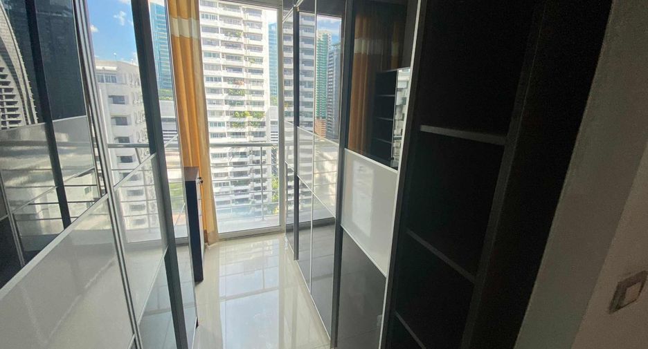 Wohnung zur Miete und zum Kauf mit 3 Zimmer in Watthana, Bangkok