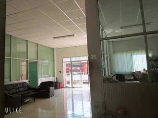 For sale 6 bed warehouse in Phra Samut Chedi, Samut Prakan