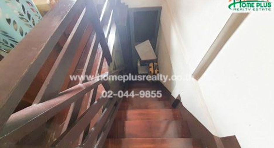 Gewerbefläche zum Kauf mit 3 Zimmer in Sathon, Bangkok