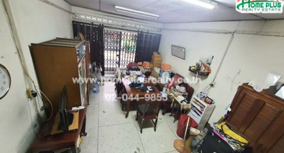 Gewerbefläche zum Kauf mit 3 Zimmer in Sathon, Bangkok