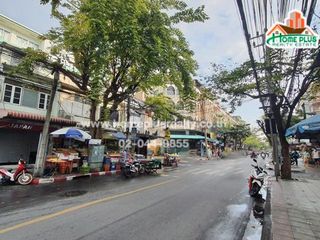 出售 3 卧室 商业空间 在 沙吞, 曼谷