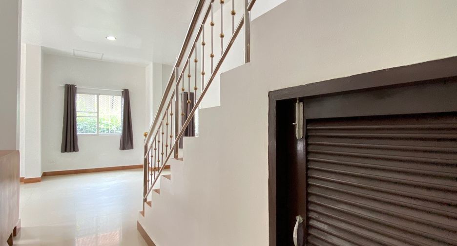 For rent 3 bedrooms house in San Sai, Chiang Mai
