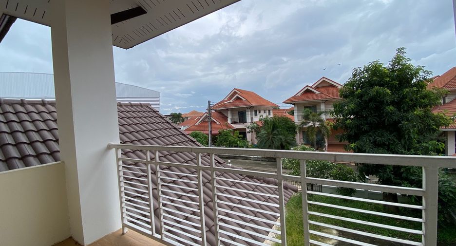 For rent 3 bedrooms house in San Sai, Chiang Mai
