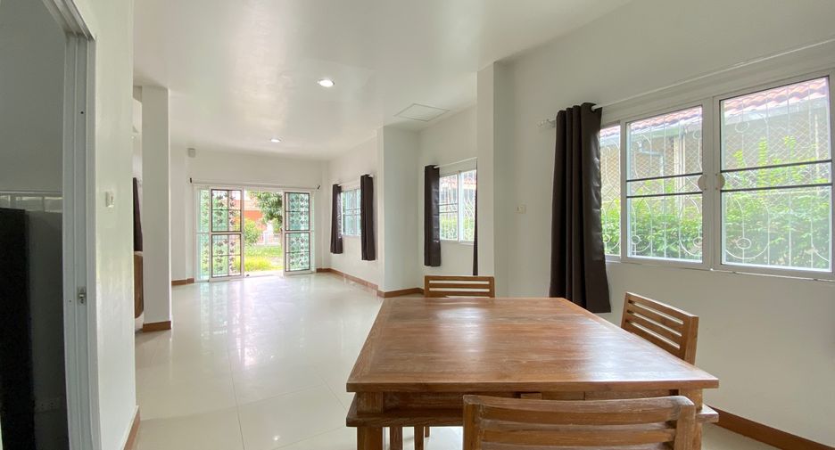 For rent 3 bedrooms house in San Sai, Chiang Mai