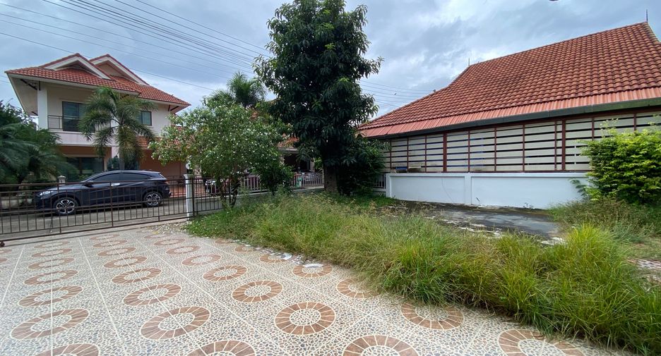 For rent 3 bedrooms house in San Sai, Chiang Mai