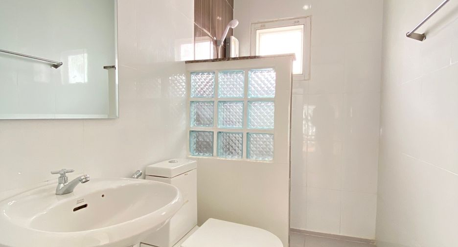 For rent 3 bedrooms house in San Sai, Chiang Mai