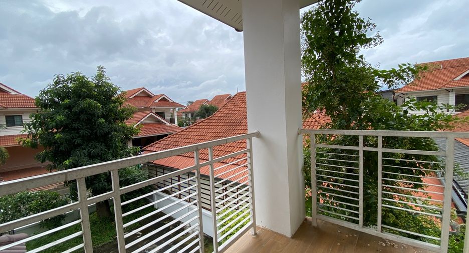 For rent 3 bedrooms house in San Sai, Chiang Mai