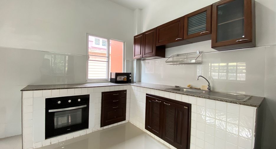 For rent 3 bedrooms house in San Sai, Chiang Mai