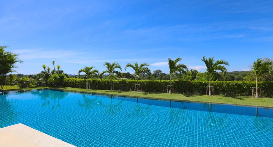 For rent and for sale 5 bed house in Bang Saray, Pattaya