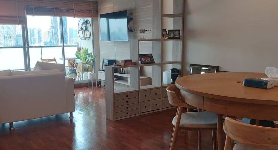 À vendre 3 chambres condo à Yan Nawa, Bangkok