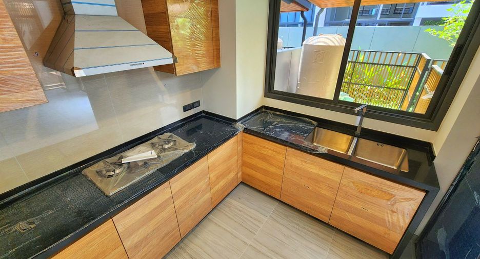 出售 3 卧室 独立屋 在 Yan Nawa, 曼谷