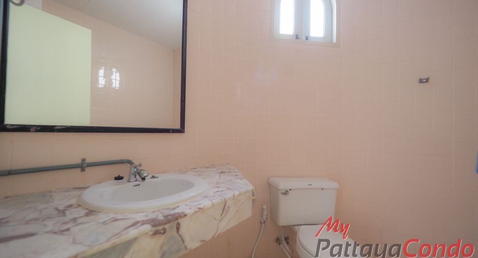 For sale studio condo in Bang Lamung, Chonburi