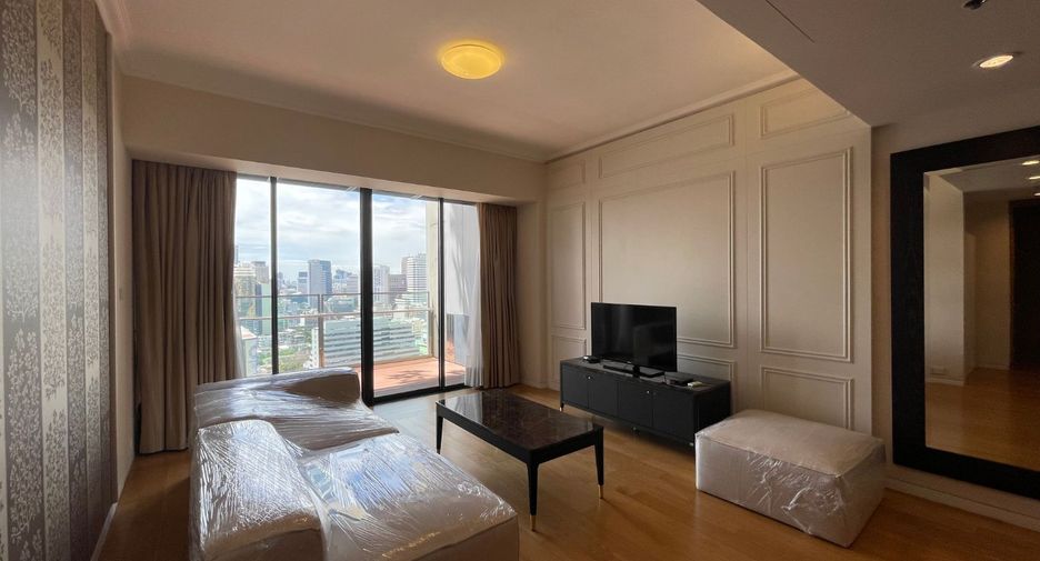 For rent 2 bedrooms condo in Sathon, Bangkok