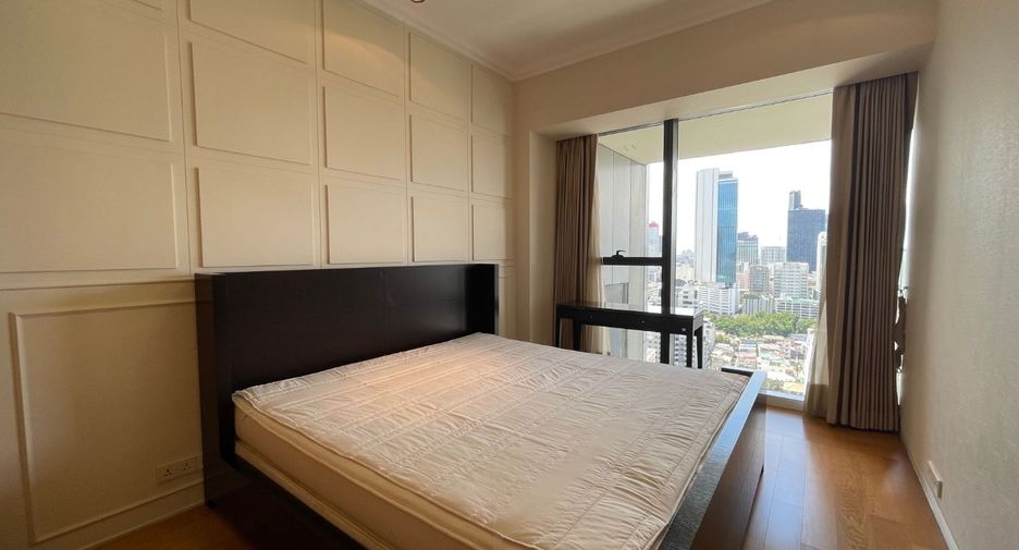 For rent 2 bedrooms condo in Sathon, Bangkok