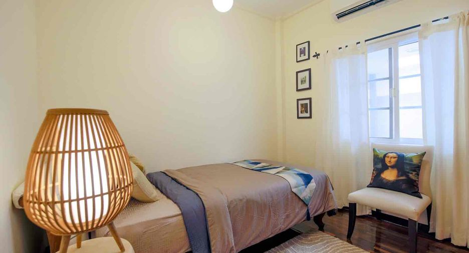 For rent 2 bedrooms house in Saphan Sung, Bangkok