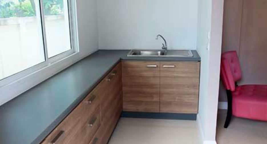 À vendre 3 chambres maison à Sai Noi, Nonthaburi