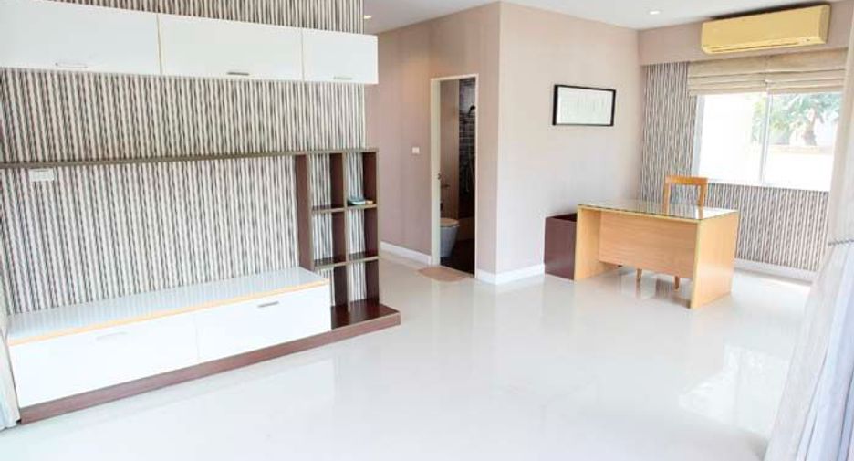 À vendre 3 chambres maison à Sai Noi, Nonthaburi