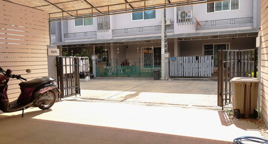 For sale 3 bed townhouse in Pak Kret, Nonthaburi