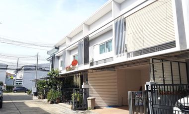 出售 3 卧室 联排别墅 在 Pak Kret, Nonthaburi