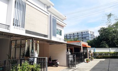 出售 3 卧室 联排别墅 在 Pak Kret, Nonthaburi