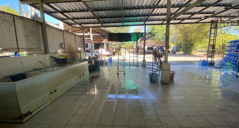 For sale 2 bed retail Space in Sam Sung, Khon Kaen