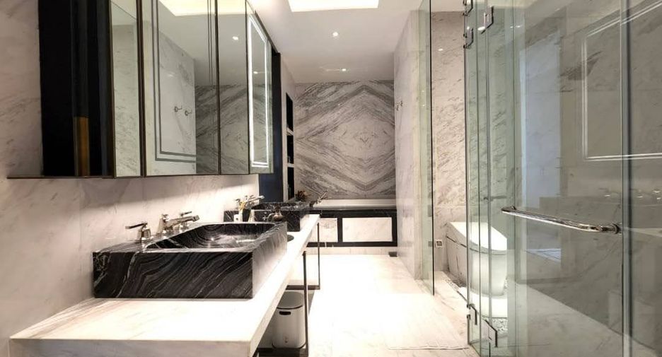 For rent and for sale 2 bed condo in Khlong San, Bangkok