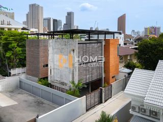 For sale 4 bedrooms house in Phaya Thai, Bangkok