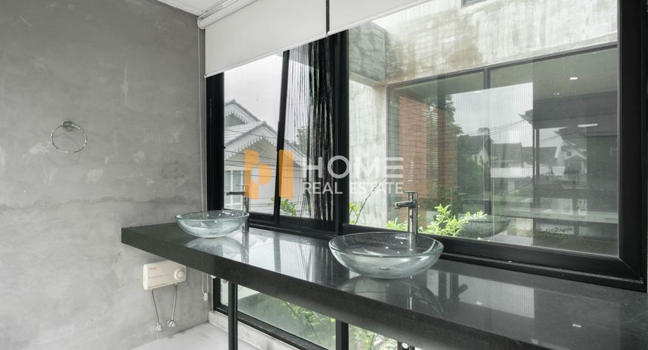 Haus zum Kauf mit 4 Zimmer in Phaya Thai, Bangkok