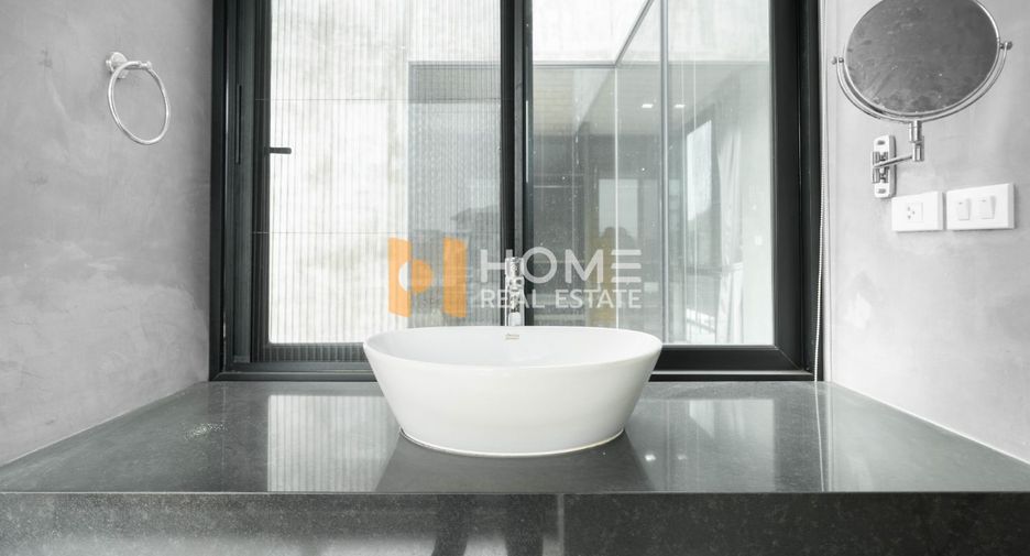 Haus zum Kauf mit 4 Zimmer in Phaya Thai, Bangkok
