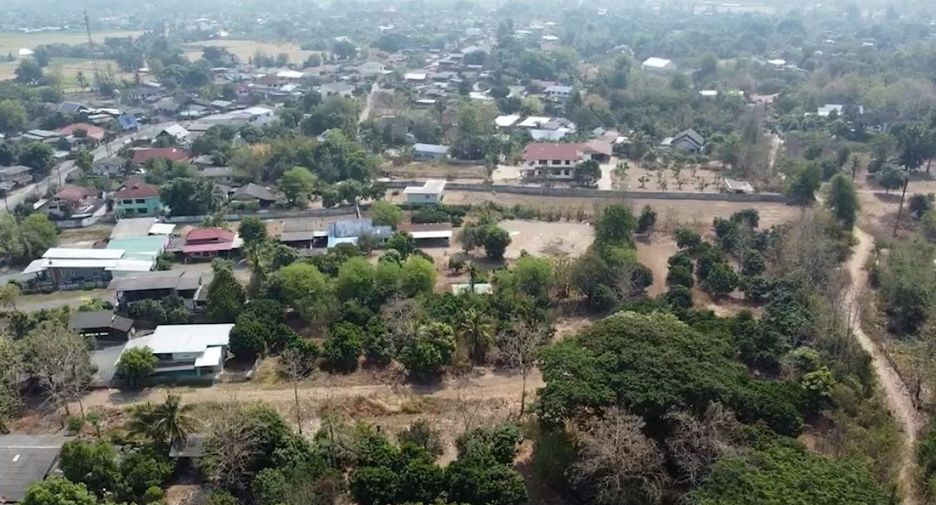 Terreno en venta en San Kamphaeng, Chiang Mai