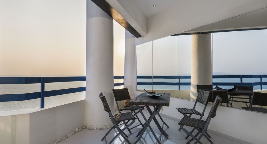 For sale 3 ベッドルーム condo in Bang Lamung, Chonburi