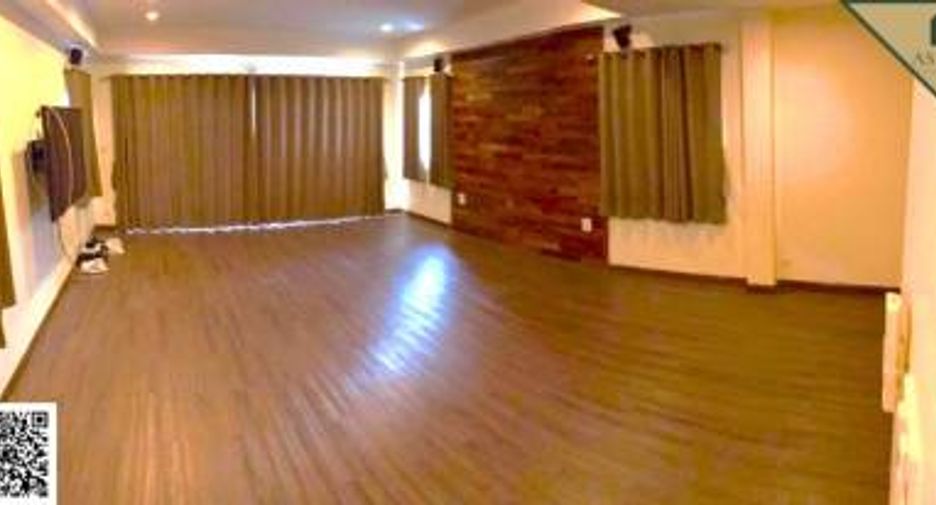 For sale 4 bedrooms house in Phasi Charoen, Bangkok