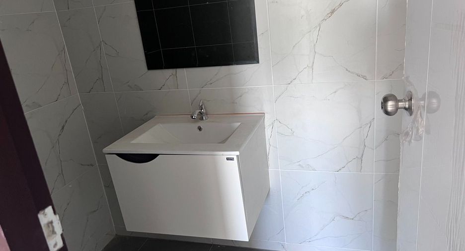Gewerbefläche zum Kauf mit 4 Zimmer in San Pa Tong, Chiang Mai