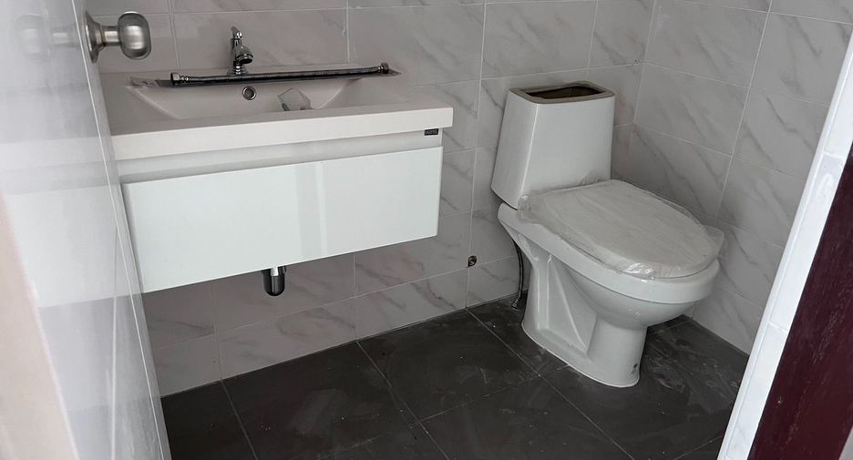 Gewerbefläche zum Kauf mit 4 Zimmer in San Pa Tong, Chiang Mai