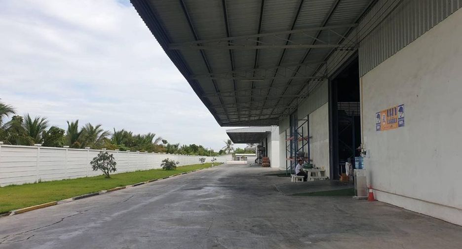For rent 2 bed warehouse in Mueang Chachoengsao, Chachoengsao