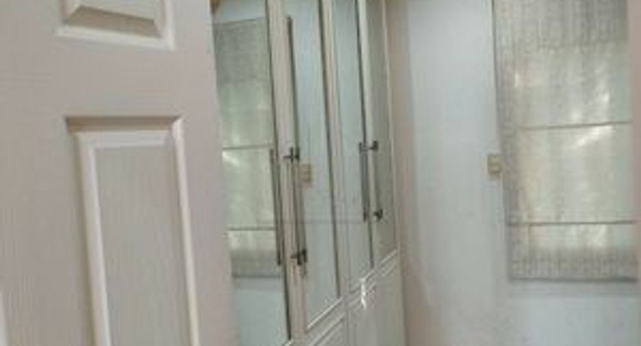For sale 4 bedrooms house in Prawet, Bangkok