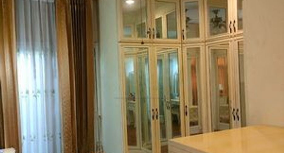 For sale 4 bedrooms house in Prawet, Bangkok