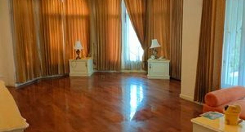 For sale 4 bedrooms house in Prawet, Bangkok