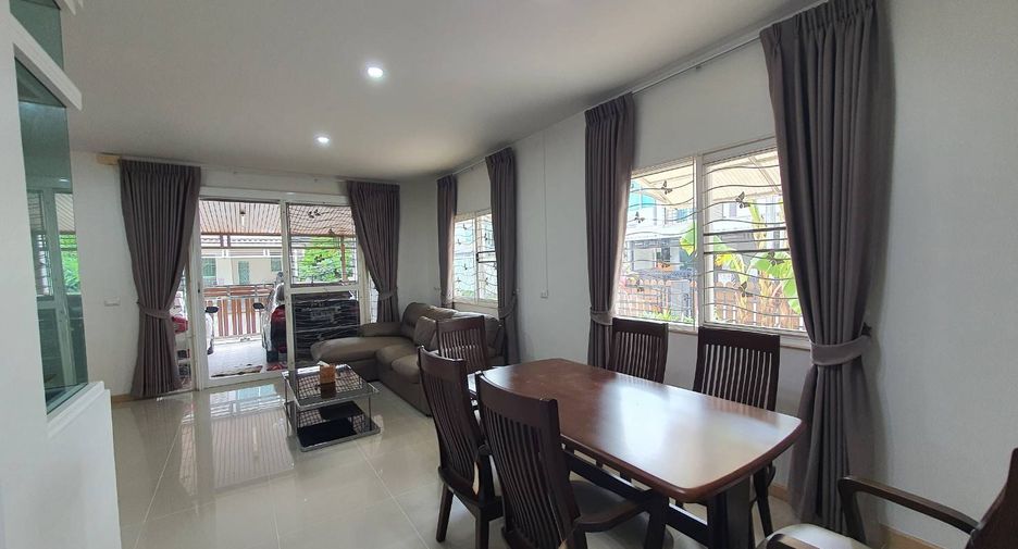 For rent そして for sale 4 Beds townhouse in Mueang Nonthaburi, Nonthaburi