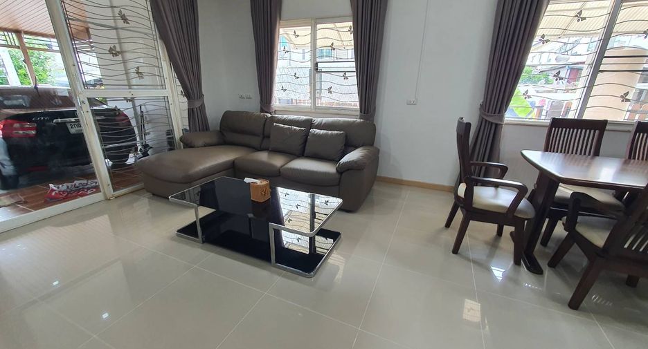 For rent そして for sale 4 Beds townhouse in Mueang Nonthaburi, Nonthaburi