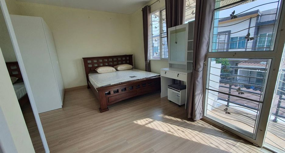 For rent そして for sale 4 Beds townhouse in Mueang Nonthaburi, Nonthaburi