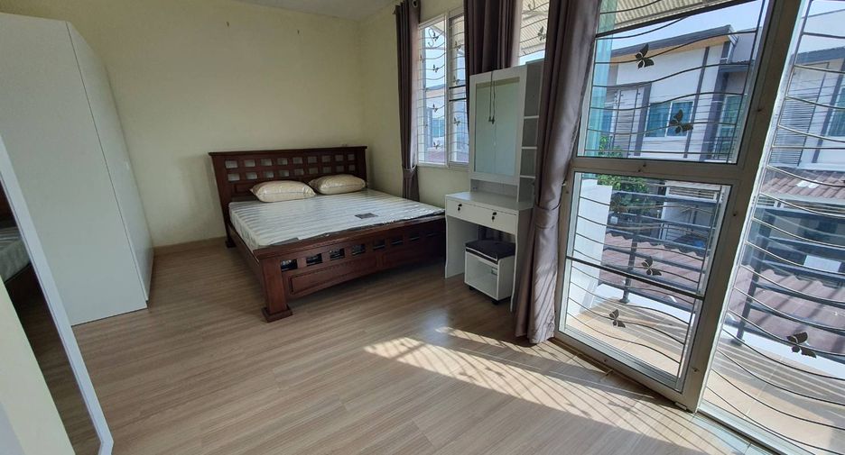 For rent そして for sale 4 Beds townhouse in Mueang Nonthaburi, Nonthaburi