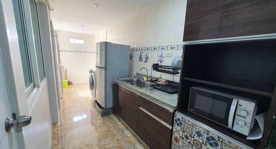 For rent そして for sale 4 Beds townhouse in Mueang Nonthaburi, Nonthaburi