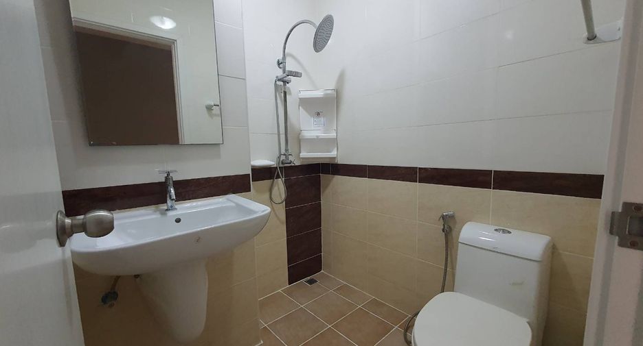 For rent そして for sale 4 Beds townhouse in Mueang Nonthaburi, Nonthaburi