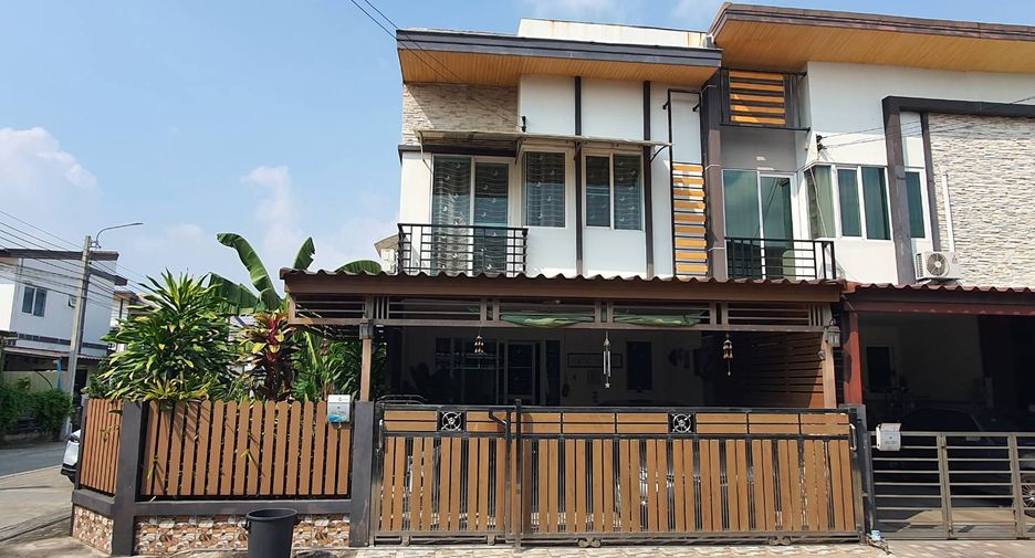 For rent そして for sale 4 Beds townhouse in Mueang Nonthaburi, Nonthaburi