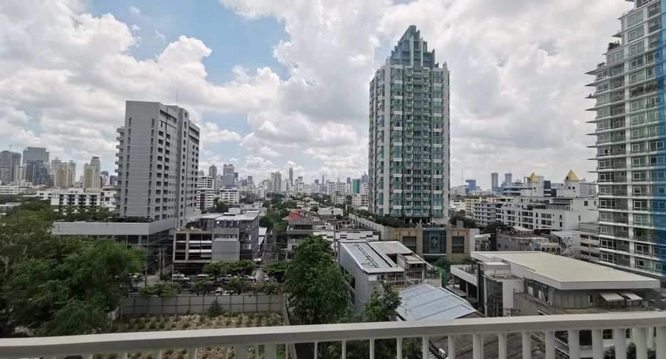 Condo en alquiler y en venta de 2 habitaciones en Watthana, Bangkok