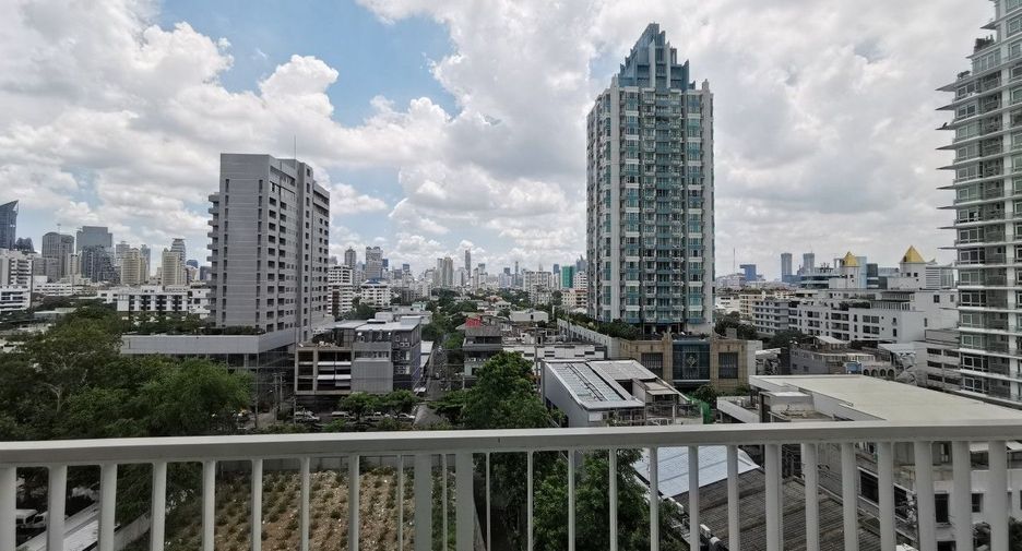 Condo en alquiler y en venta de 2 habitaciones en Watthana, Bangkok