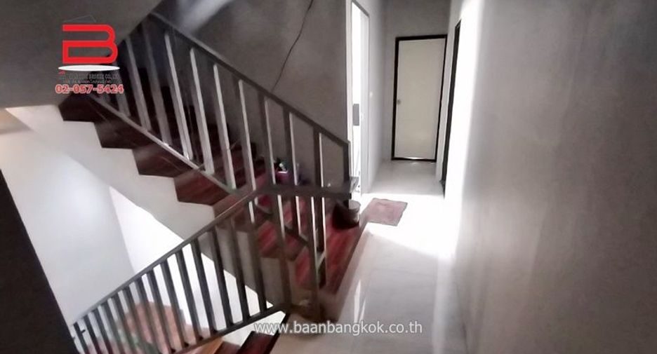 For sale 9 Beds house in Thawi Watthana, Bangkok