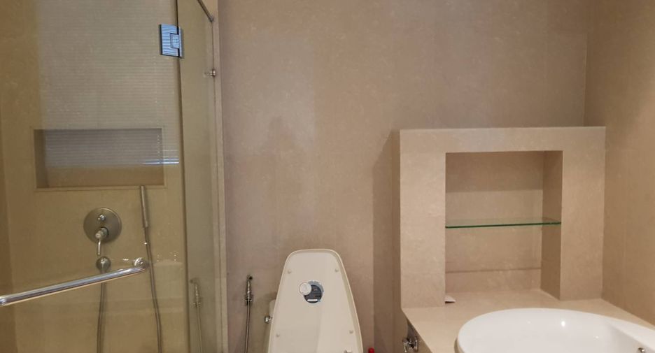 Condo en alquiler de 2 habitaciones en Pathum Wan, Bangkok