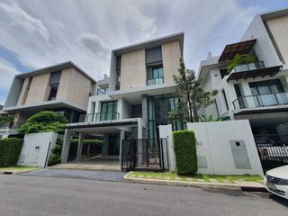 For sale 4 Beds house in Lat Phrao, Bangkok